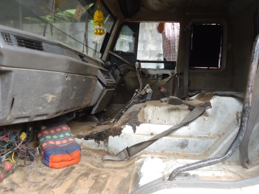 ขายด่วนรถสิบล้อFN515เครือง6D17เกียร์10สปีท2เพลาหลงโบว์