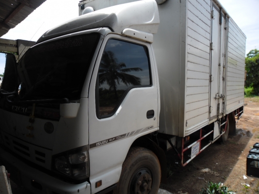 ขายรถตู่แห้งบรรทุก 6 ล้อ ISUZU NQR 175 แรงปี 51 สวยๆเดืมมือเดียว