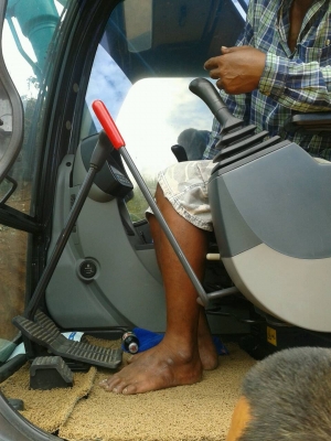 ขายรถแบคโฮKOBELCO sk 200-8 YN-12 7,xxx ชม.รถสวยพร้อมใช้