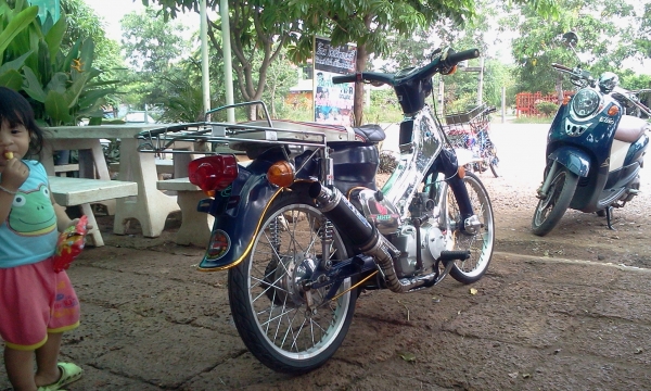 ขาย C70 เครื่องเวฟ 125 ไม่มี ท.บ มีใบซื้อขายให้ครับ ค่าตัว 13500 ลดได้นิดหน่อย สนใจโทร 089-8054390 โอ๋ ลพบุรี