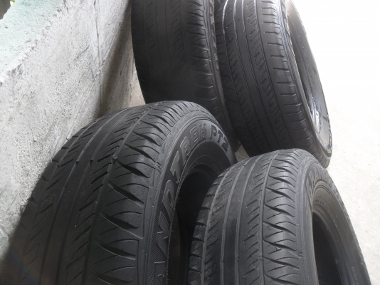 ยาง DUNLOP 245/70R16 ปี11 สวยๆ 4 เส้น ราคา 2500 บาท