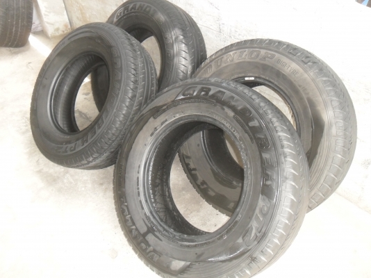 ยาง DUNLOP 245/70R16 ปี11 สวยๆ 4 เส้น ราคา 2500 บาท