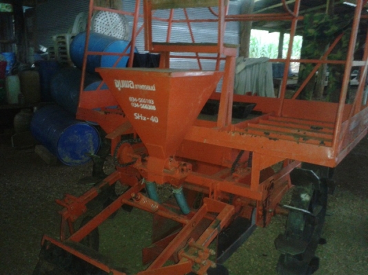 ขายแล้วเครื่องปลูกอ้อยร่องคู่ จุมพลเกษตรยนต์ รุ่น SHz-40 สภาพใหม่มากใช้ปลูกแค่50ไร่ ราคา55,000บาท.