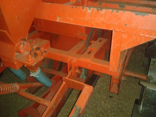 ขายแล้วเครื่องปลูกอ้อยร่องคู่ จุมพลเกษตรยนต์ รุ่น SHz-40 สภาพใหม่มากใช้ปลูกแค่50ไร่ ราคา55,000บาท.