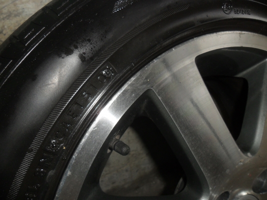 ล้อแม็ก 15นิ้ว 4รู100 พร้อมยาง สวยๆ 4ล้อ ราคา 4300 บาท