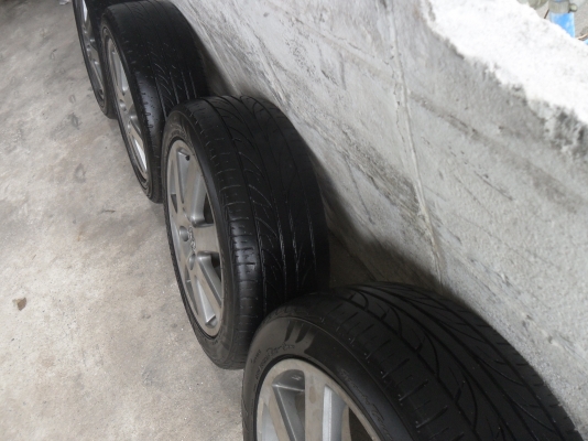 ล้อแม็ก 15นิ้ว 4รู100 พร้อมยาง สวยๆ 4ล้อ ราคา 4300 บาท