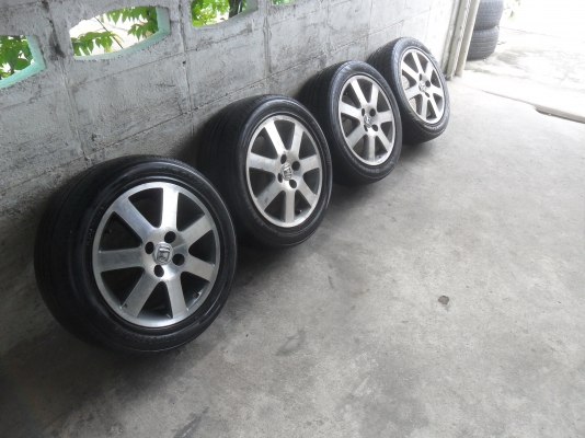 ล้อแม็ก 15นิ้ว 4รู100 พร้อมยาง สวยๆ 4ล้อ ราคา 4300 บาท ล้อแม็ก 15นิ้ว 4รู100 พร้อมยาง สวยๆ 4ล้อ ราคา 4300 บาท