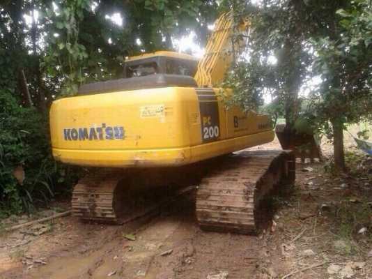 ขายด่วน KOMATSU PC200-7 ไมล์7,XXXชม.รถสวยค่ะ