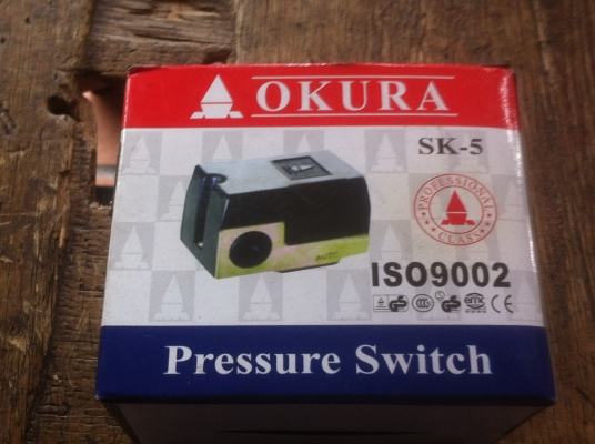 เพรสเชอร์สวิทซ์ (Pressure Switch) ยี่ห้อ OKURA  ใช้กับระบบการทำงานของปั๊มลม ของใหม่ลดราคาสุดๆ