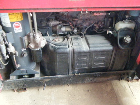 ปั๊มลม AIRMAN PDS175S ปี 2000 ชั่วโมงทำงาน 3650 สินค้านำเข้า เก่าญี่ปุ่นแท้ๆ ของดีราคาถูกนำเข้ามาเองครับ