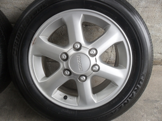 ล้อแม็ก 16นิ้ว 6รู อีซูซุ พร้อมยาง สวยๆ 4 ล้อ ราคา 6900 บาท