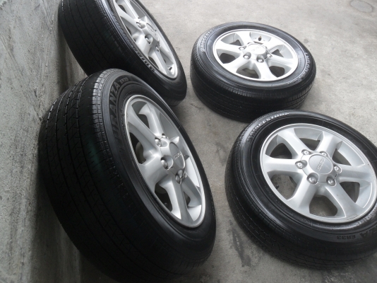 ล้อแม็ก 16นิ้ว 6รู อีซูซุ พร้อมยาง สวยๆ 4 ล้อ ราคา 6900 บาท