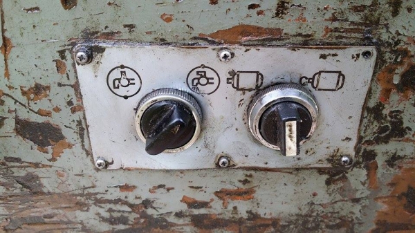 เครื่องกลึง TUDA เก่าญี่ปุ่น สภาพสวย เครื่องพร้อมใช้งาน เครื่องกลึง TUDA เก่าญี่ปุ่น สภาพสวย เครื่องพร้อมใช้งาน