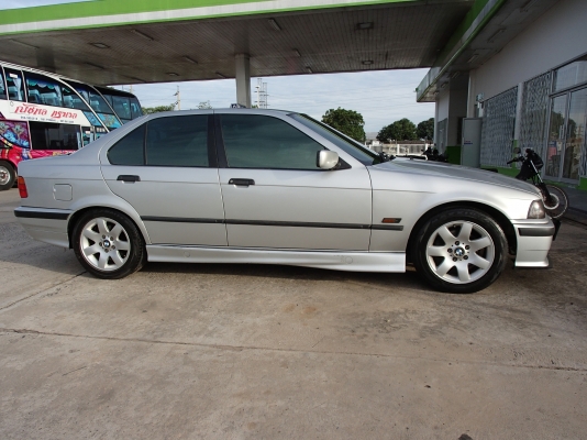 ต้องการคนดูแลต่อครับ BMW 318 E36 เครื่องเดิมนิ่มใช้2ระบบ LPGหัวฉีด+เบนซินรถบ้านของผมเองขายเองครับ ชุดแต่งM3 รอบคัน ต้องการคนดูแลต่อครับ BMW 318 E36 เครื่องเดิมนิ่มใช้2ระบบ LPGหัวฉีด+เบนซินรถบ้านของผมเองขายเองครับ ชุดแต่งM3 รอบคัน