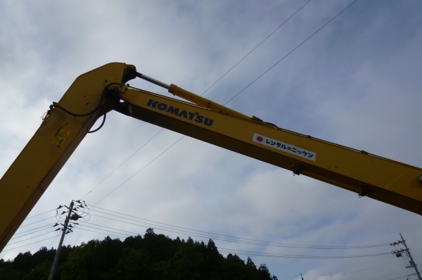 รถขุด Komatsu PC200LC-7 S/N: 201185 สต็อกเราที่ญี่ปุ่น สนใจโทร. 080-6565422 (หนิง)