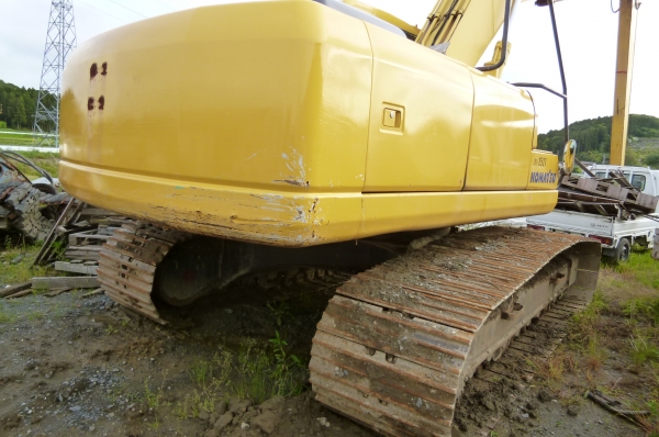 รถขุด Komatsu PC200LC-7 S/N: 201185 สต็อกเราที่ญี่ปุ่น สนใจโทร. 080-6565422 (หนิง)