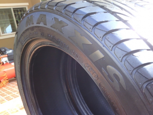ยาง\%185/55/15 (ชุด4เส้น/ขาย3,800.บ) maxxis.ma-e1(ปี12) ยาง\%185/55/15 (ชุด4เส้น/ขาย3,800.บ) maxxis.ma-e1(ปี12)
