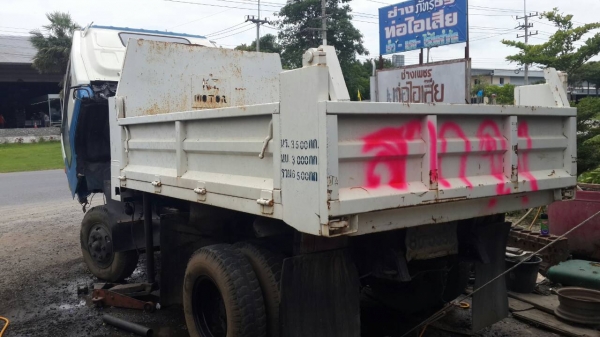 รถหกล้อดั้ม isuzu ks 110 ดั้ม 8 ตัน Fหน้าFหลัง พวงมาลัย เพาเวอร์