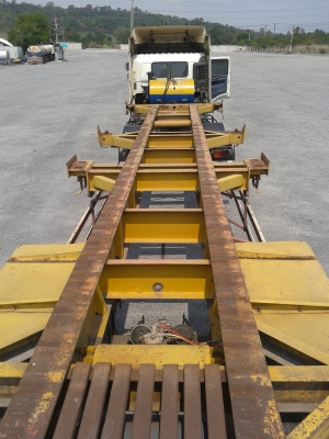 ขายหางเทเลอร์ลากตู้คอนเทนเนอร์