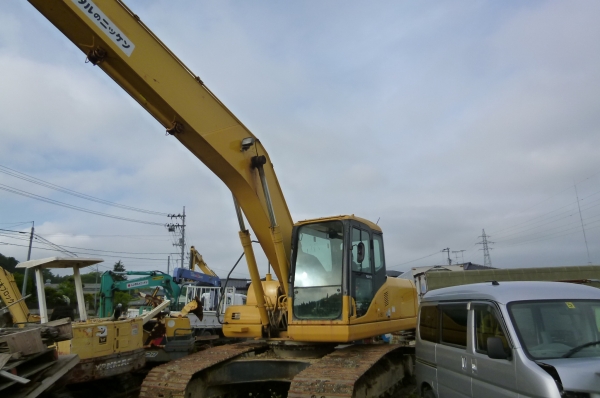 Komatsu PC200LC-7 บูมยาวพิเศษ 18 เมตร นำเข้าจากญี่ปุ่น ถึงไทยเร็ว ๆ นี้