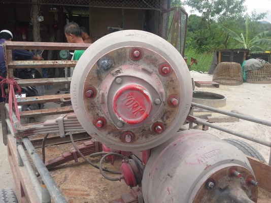 เพลา york พร้อมเเหนบ เพลา york พร้อมเเหนบ