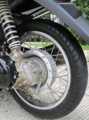 Suzuki  Let&rsquo;s  หัวฉีด  2013 สวยใสน่ารัก เดิมดี ไม่มีบิวด์ เพียง 22,900 บาทเท่านั้น