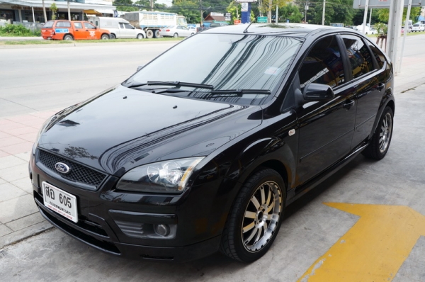 FORD FOCUS 2.0S ปี 2006 ตัว TOP สุด AUTO รถสวย มี ARIBAG คู่หน้า เบรคระบบ ABS เครื่องแน่นๆวิ่งดี ช่วงล่างดี แอร์เย็น เบาะหนังสภาพดี ล้อ MAX แต่งสวยๆ กระจกไฟฟ้า รถไม่มีอุบัติเหตุหนัก รถพร้อมใช้งาน สีสวย จัดไฟแนนได้
