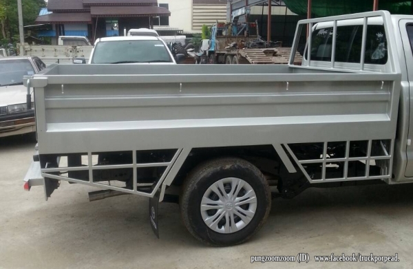 TOYOTA 4 ล้อกระบะเหล็ก ตอนเดียว