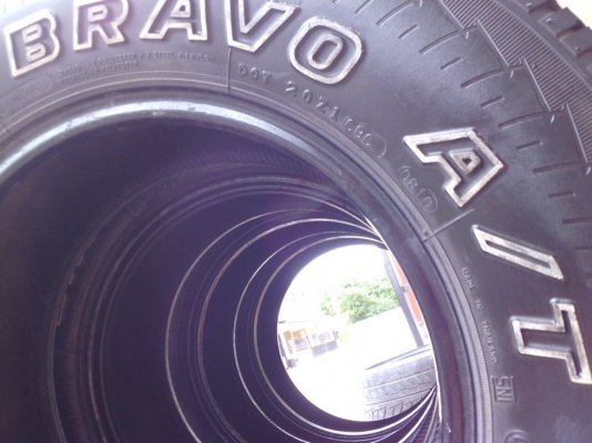 ยาง\%235/75/15 (ชุด4เส้น/ขาย4,500.บ)Maxxis.BRAVO.A/T(ปี10)