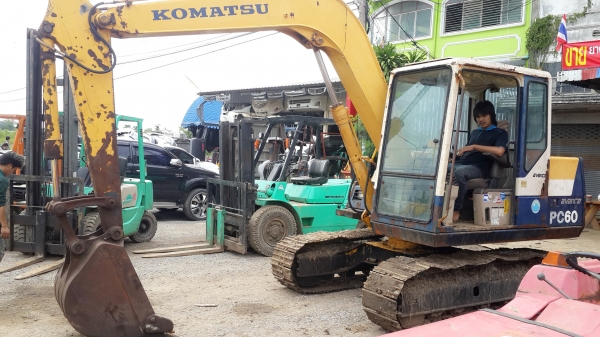 KOMATSU pc60-6