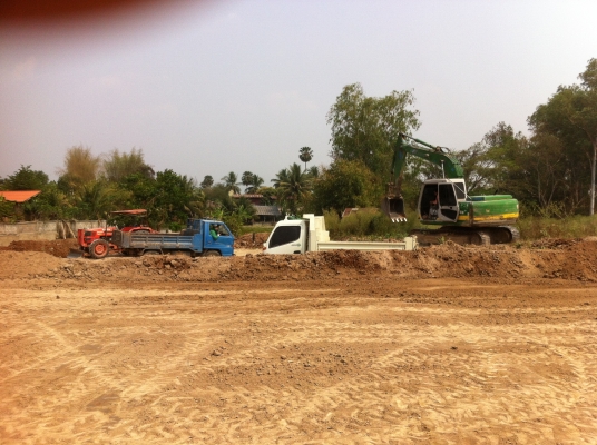 หจก ยูดีชี วิศวกรรมโยธา ให้เช่ารถแมคโค รถดั้มพ์ รถไถ รถสิบล้อเทเลอร์ ในจังหวัดน่าน 084-893-9211