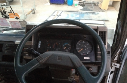 ขาย6 ล้อ มีเครนท้องวี 3.3  มีสไล