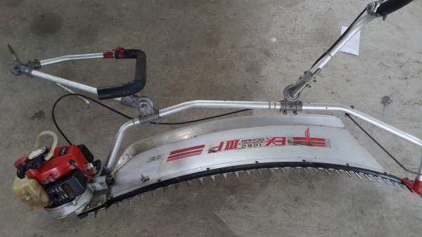 เครื่องตัดแต่งกิ่งไม้