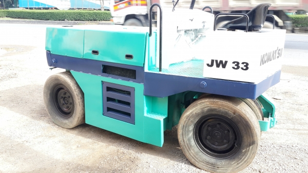 รถบด komatsu  jw33-2