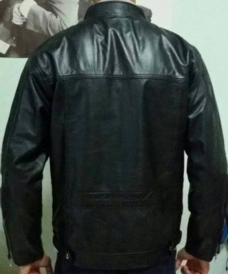 ขายเสื้อหนังแท้ของใหมทุกตัว มีสีดำ/น้ำตาล มีทุกไซส์ครับ