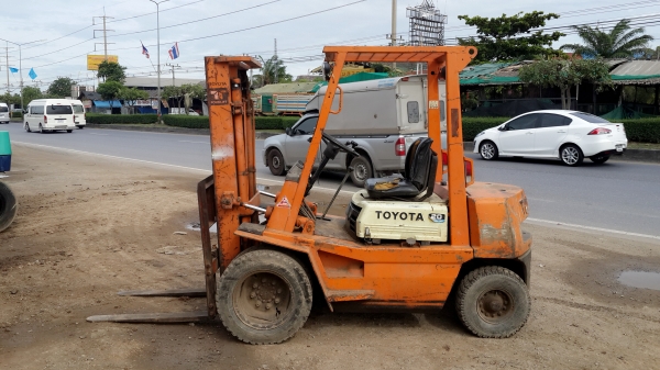 toyota 2 ton