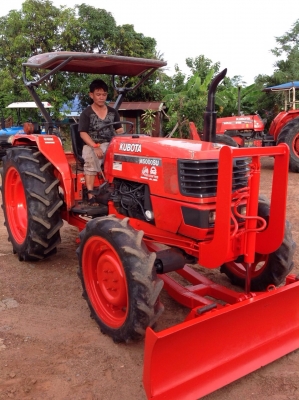 แทรกเตอร์คูโบต้า m5000สภาพดีพร้อมใช้งานเครื่อง เกียร เฟืองท้ายดี ขายพร้อมผานหน้าและผานหลัง