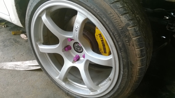 ขายล้อขอบ 18 RG2 หน้า 9 หลัง10 พร้อมยางคับ