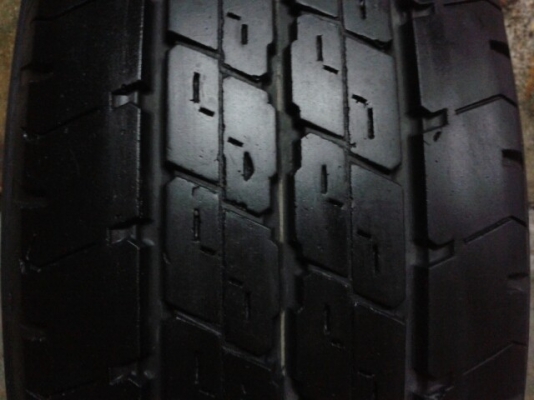 ขาย ยาง 215-70-15