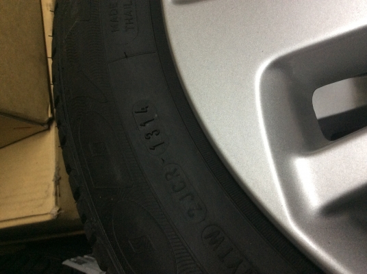 ขายแม็กป้ายแดงพร้อมยางJazz 2014 ใหม่ๆสดๆ