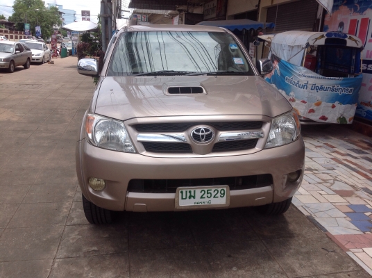 ขายวีโก้ 4x4 wd 2.5 E รถสวยสุดๆ ยางใหม่ๆ สวยๆๆๆ ใครหาไปใช้ไม่ผิดหวัง