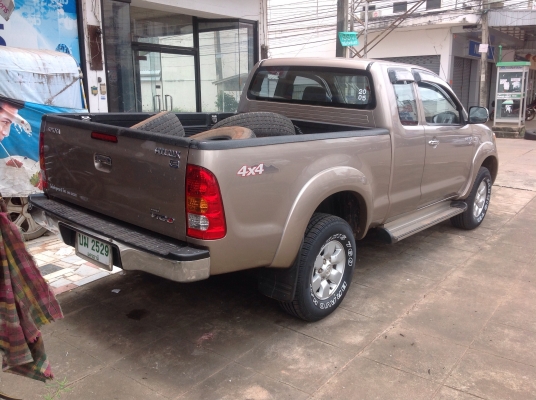 ขายวีโก้ 4x4 wd 2.5 E รถสวยสุดๆ ยางใหม่ๆ สวยๆๆๆ ใครหาไปใช้ไม่ผิดหวัง