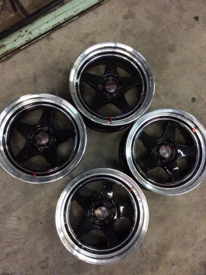 ขายแม็กมือ2 lenso ขอบ15 ใส่ได้4 วัน ถูกๆครับ