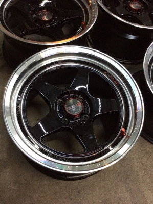 ขายแม็กมือ2 lenso ขอบ15 ใส่ได้4 วัน ถูกๆครับ