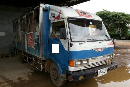 ขาย KM779 117 แรง ปี33 ง 3 บาน 5.5 m พร้อมใช้ โทร 088-4501277