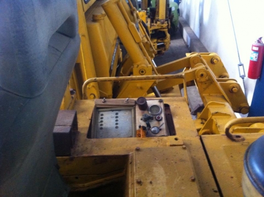 ขาย CAT 953 โทร 098-858-5524 สามภพ ครับ ขาย CAT 953 โทร 098-858-5524 สามภพ ครับ