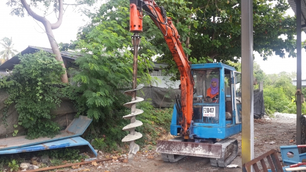 ขายรถเจาะดิน0815667535