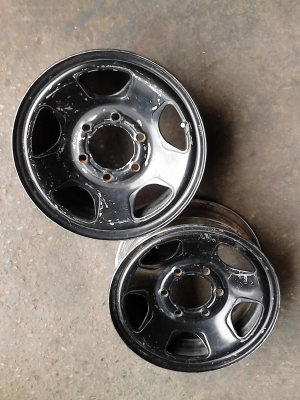 กะทะผ่า 6  รู  ขอบ 15   แข็งแรง บรรทุกหนักได้มาก  มี 2 ใบ   Tel.081-427-3941