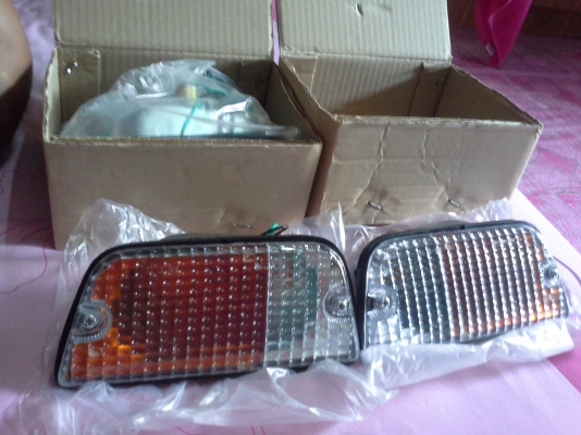 ขายไฟหรี่ดัทสันช้างเหยียบ620ของใหม่มี2คู่ๆละ480-พร้อมส่งคร้าบ