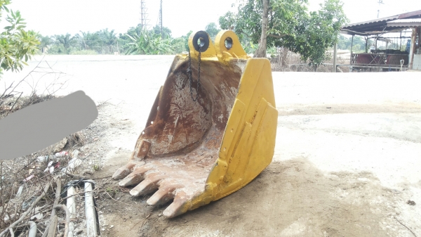 ขายด่วนบุ้งกี้รถเเม็คโคร SK200 ใส่ได้กับรถเเม็คโครโกเบโก้KOBELCOได้ทุกรุ่น ขายด่วนบุ้งกี้รถเเม็คโคร SK200 ใส่ได้กับรถเเม็คโครโกเบโก้KOBELCOได้ทุกรุ่น